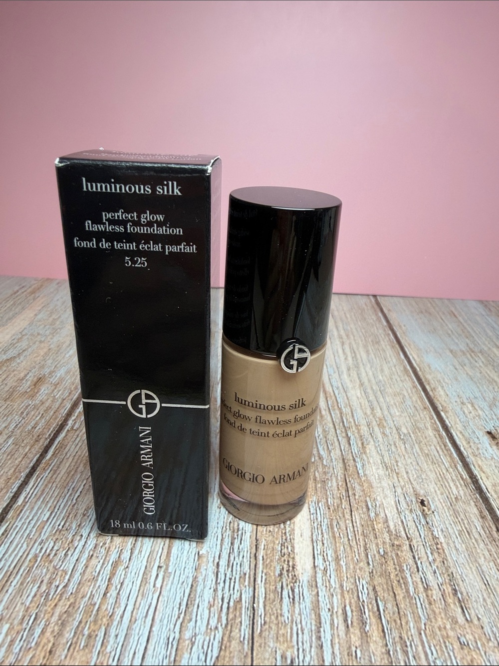Giorgio Armani Luminous Silk Foundation – 5.25 Tan